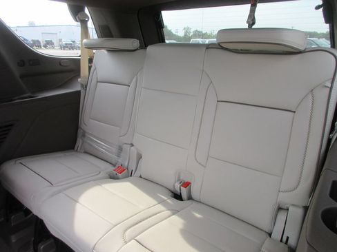 New 2026 GMC Yukon Denali w/ Denali Reserve Package AWD/4WD image 13
