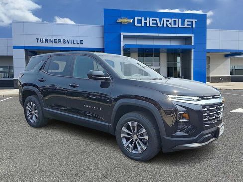 New 2026 Chevrolet Equinox LT image 2