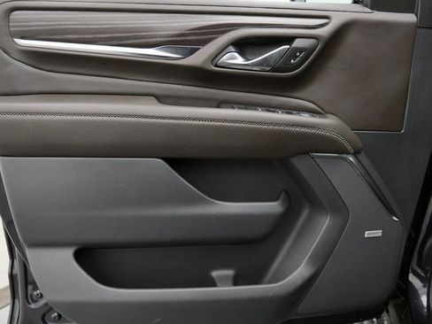 Used 2023 GMC Yukon Denali image 13