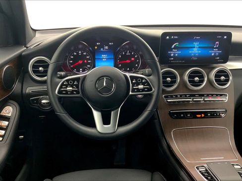 Used 2022 Mercedes-Benz GLC 300 image 6