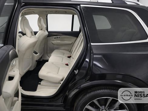 Used 2019 Volvo XC90 T5 Momentum w/ Advanced Package FWD image 12