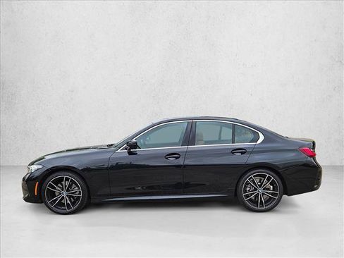 Used 2024 BMW 330i Sedan w/ M Sport Package image 9