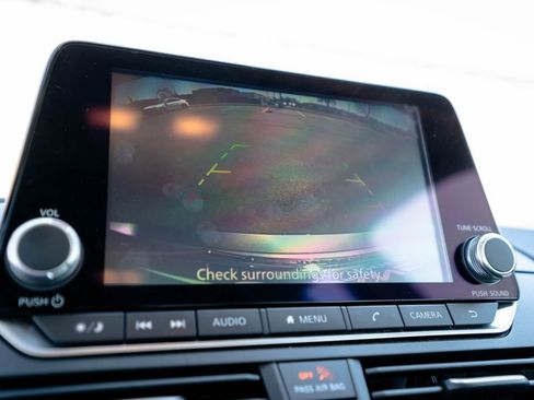 Used 2024 Nissan Altima 2.5 SV FWD image 26