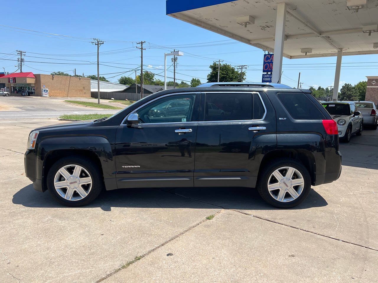 Used 2010 GMC Terrain SLT w/ Cargo Package AWD/4WD image 2