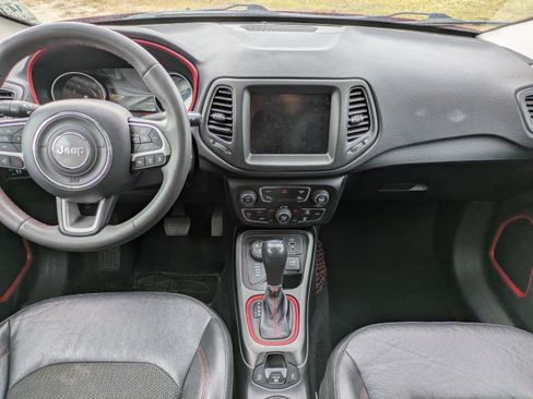 Used 2021 Jeep Compass Trailhawk image 14