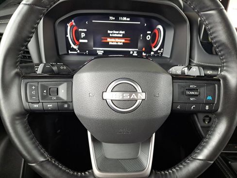 Used 2025 Nissan Rogue Platinum FWD image 30