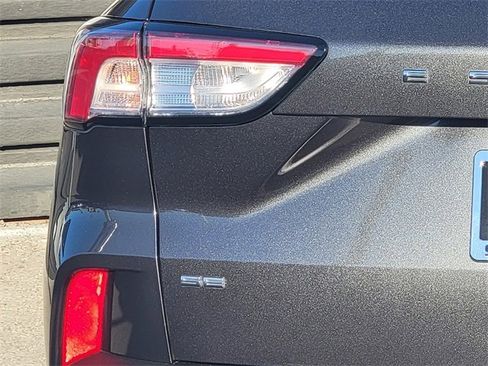 Certified 2020 Ford Escape SE image 6