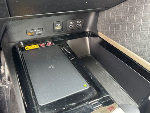 Certified 2025 Toyota Camry XLE FWD image 24