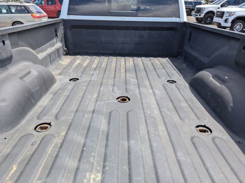 Used 2024 RAM 3500 Tradesman w/ Chrome Appearance Group AWD/4WD image 33