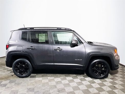 Used 2020 Jeep Renegade Altitude w/ UConnect 8.4 Nav Group image 9