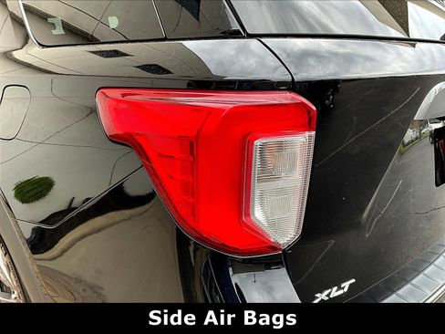 Used 2022 Ford Explorer XLT w/ Equipment Group 202A AWD/4WD image 23