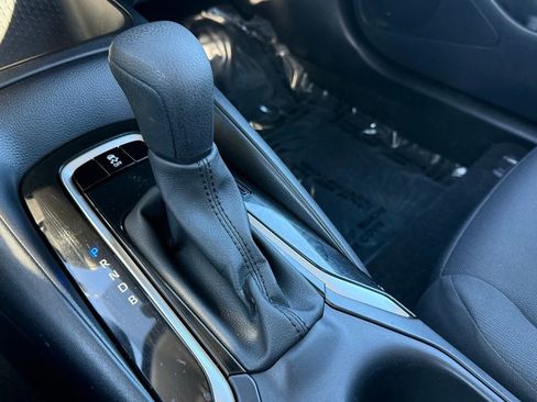 Used 2025 Toyota Corolla LE image 17