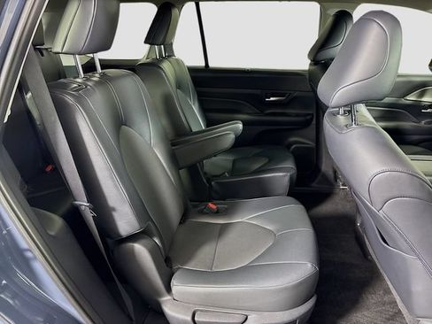 Used 2024 Toyota Grand Highlander AWD Hybrid image 29