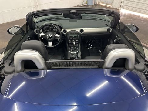 Used 2009 MAZDA MX-5 Miata Grand Touring RWD image 15