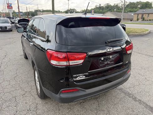 Used 2018 Kia Sorento L image 11