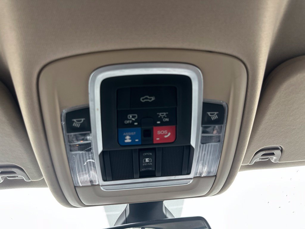 Used 2019 RAM 1500 Laramie AWD/4WD image 42