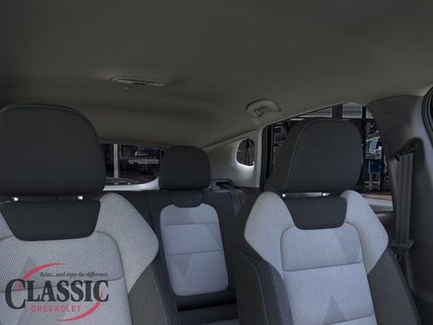 New 2026 Chevrolet Trax LS w/ LS Convenience Package FWD image 26