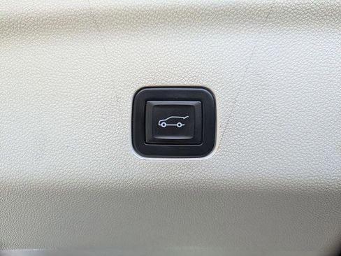 Used 2023 Cadillac Escalade Sport Platinum w/ LPO, ONYX Package image 31