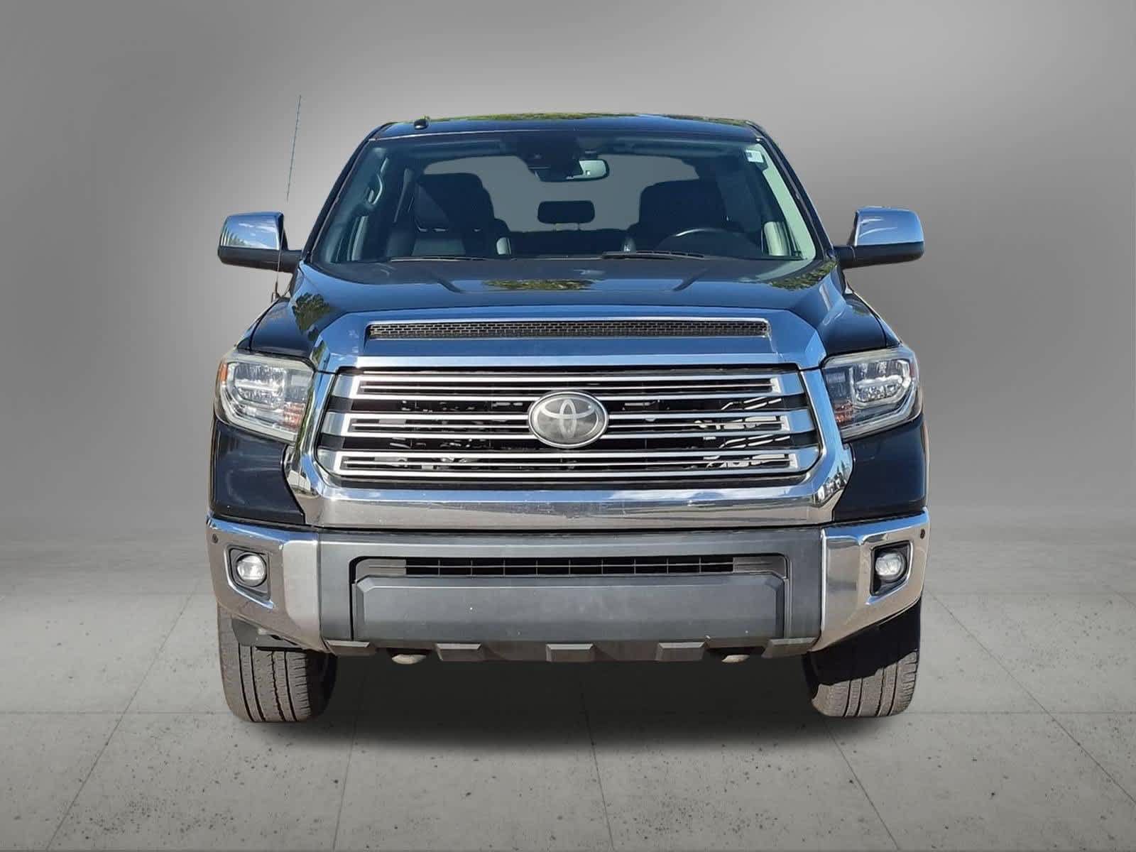 Used 2018 Toyota Tundra Limited w/ Limited Premium Package AWD/4WD image 9