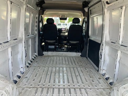Used 2025 RAM ProMaster 3500 w/ Convenience Group FWD image 9