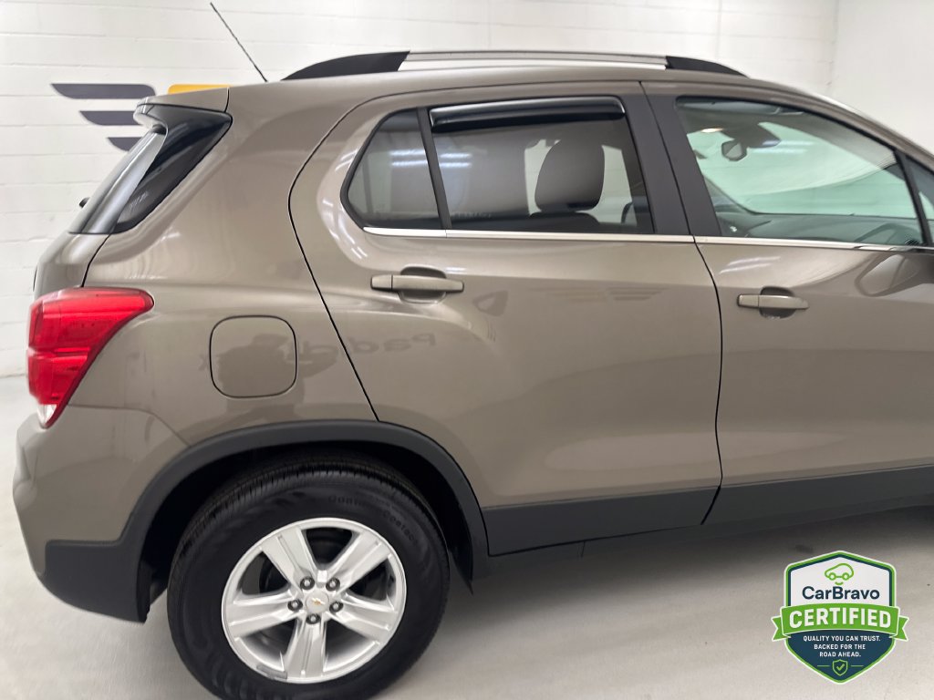 Used 2020 Chevrolet Trax LT FWD image 7