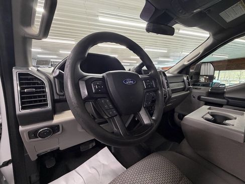 Used 2021 Ford F250 XLT w/ FX4 Off-Road Package image 8