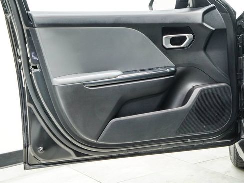 Used 2025 Kia K4 FWD image 42