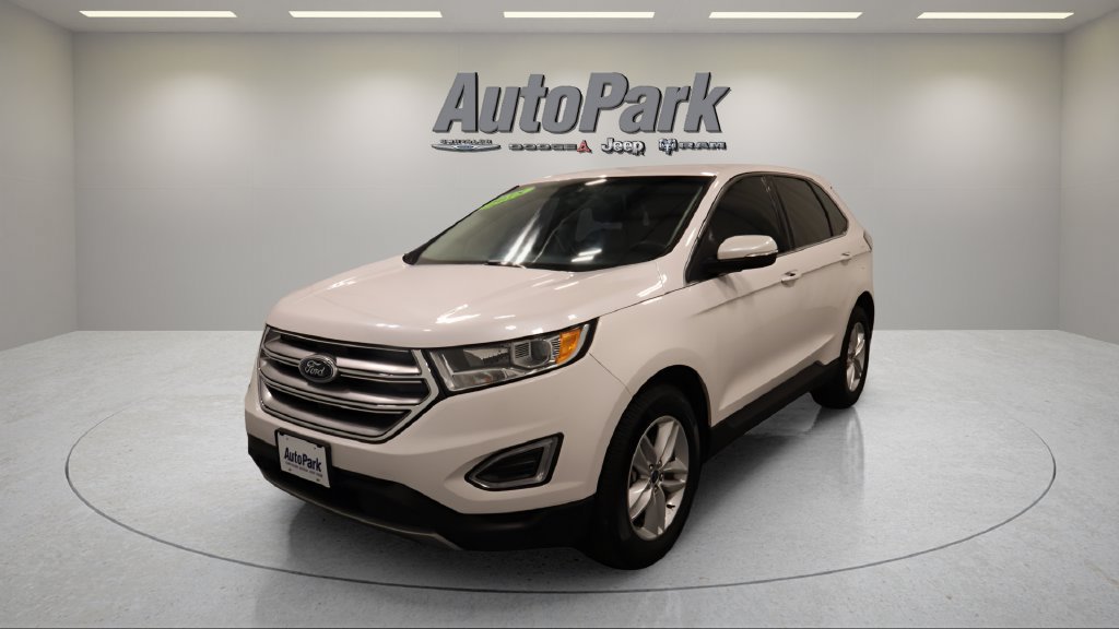 Used 2018 Ford Edge SEL w/ Equipment Group 201A AWD/4WD image 3