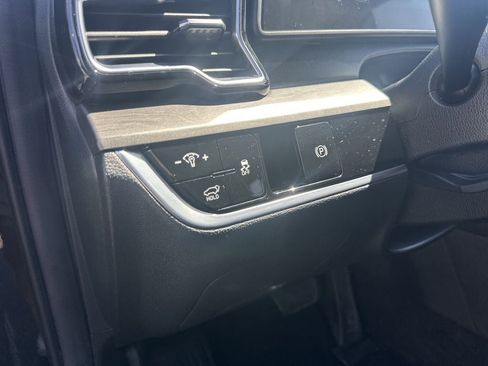 Used 2023 Kia Sportage X-Line w/ X-Line Premium Package AWD/4WD image 17