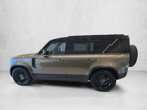 Used 2025 Land Rover Defender 110 S AWD/4WD image 8