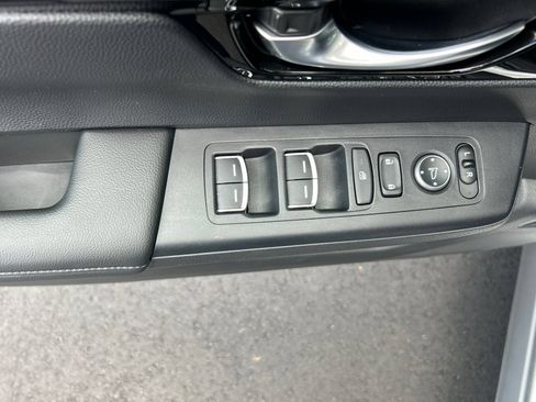 Used 2023 Honda CR-V EX-L image 11