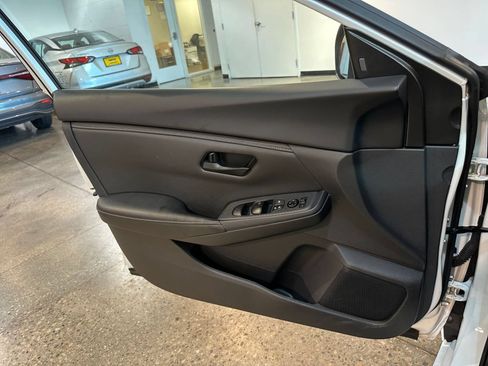 Used 2025 Nissan Sentra S FWD image 18