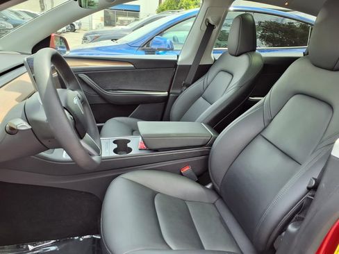 Used 2024 Tesla Model Y Long Range AWD/4WD image 16