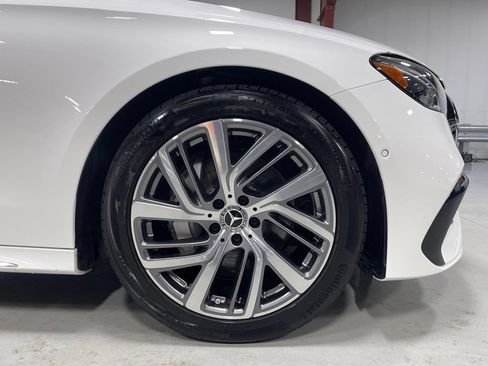 Used 2026 Mercedes-Benz E 350 4MATIC Sedan image 16