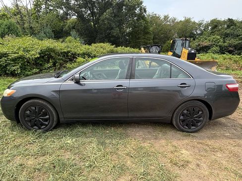 Used 2008 Toyota Camry LE FWD image 8