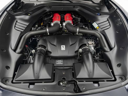 Used 2016 Ferrari California T image 6