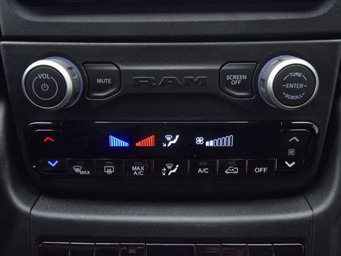 New 2026 RAM ProMaster 2500 w/ Convenience Group image 24