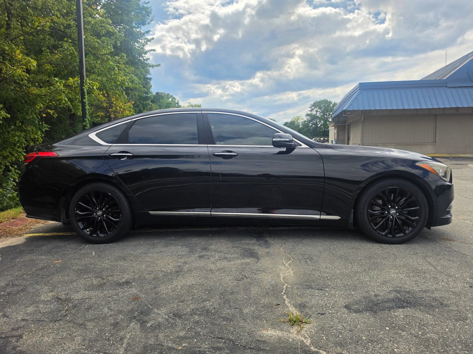 Used 2017 Genesis G80 3.8 w/ Option Group 02 RWD image 10