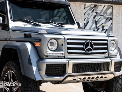 Used 2018 Mercedes-Benz G 550 Squared image 2