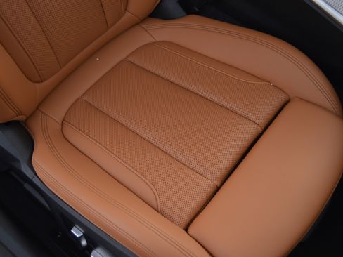 Certified 2024 BMW 430i Convertible w/ M Sport Package image 40