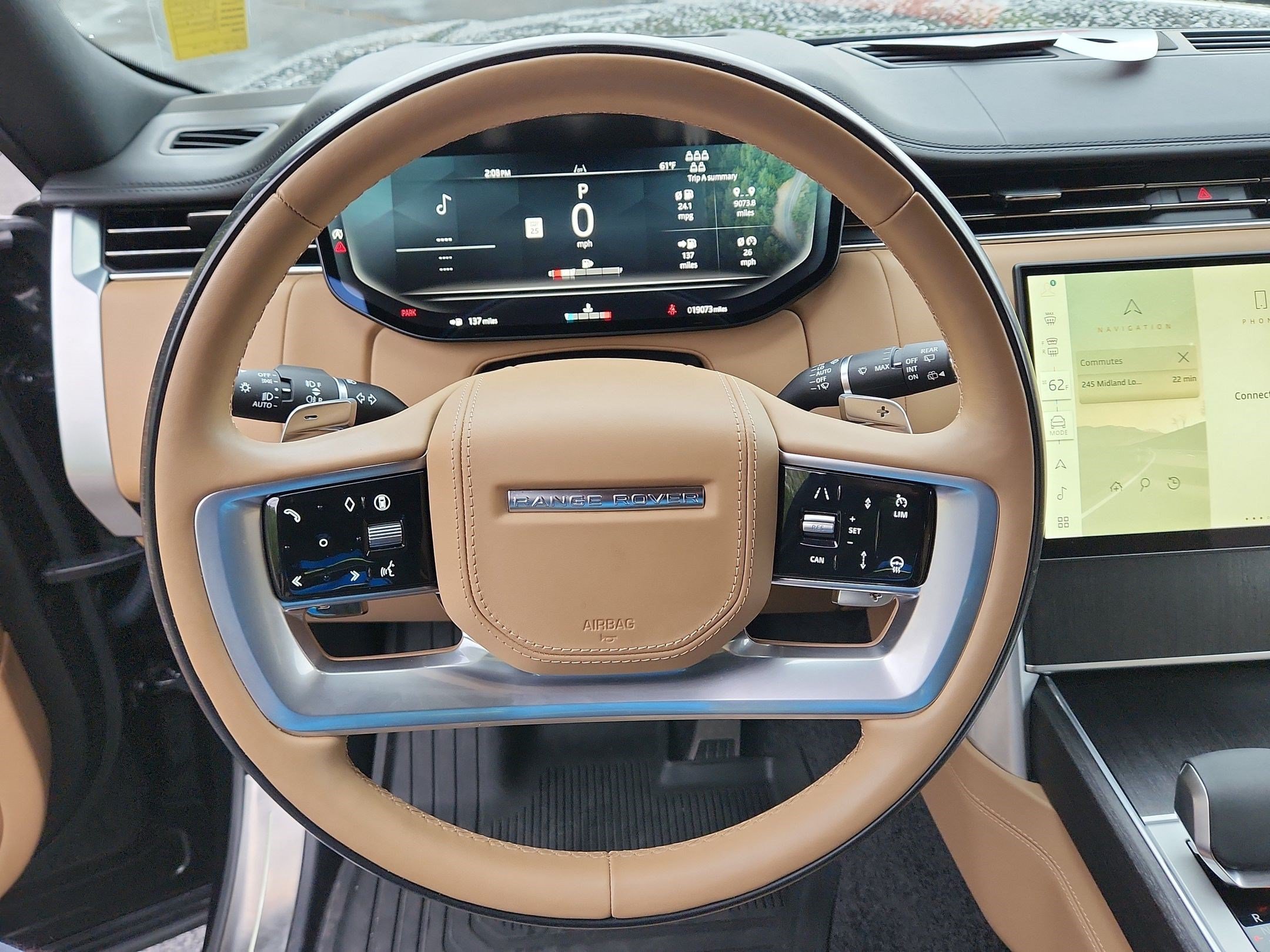 Used 2025 Land Rover Range Rover Long Wheelbase SE AWD/4WD image 14