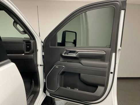 Certified 2026 Chevrolet Silverado 2500 LTZ w/ LTZ Convenience Package image 27