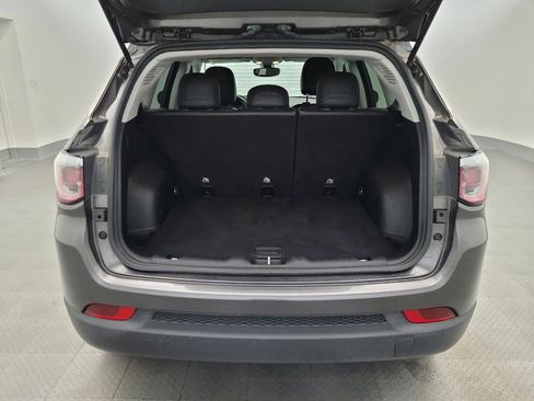 Used 2018 Jeep Compass Latitude w/ Popular Equipment Group FWD image 29