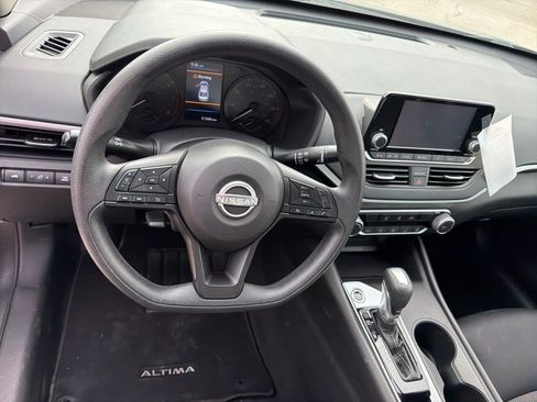 Used 2023 Nissan Altima 2.5 S image 10