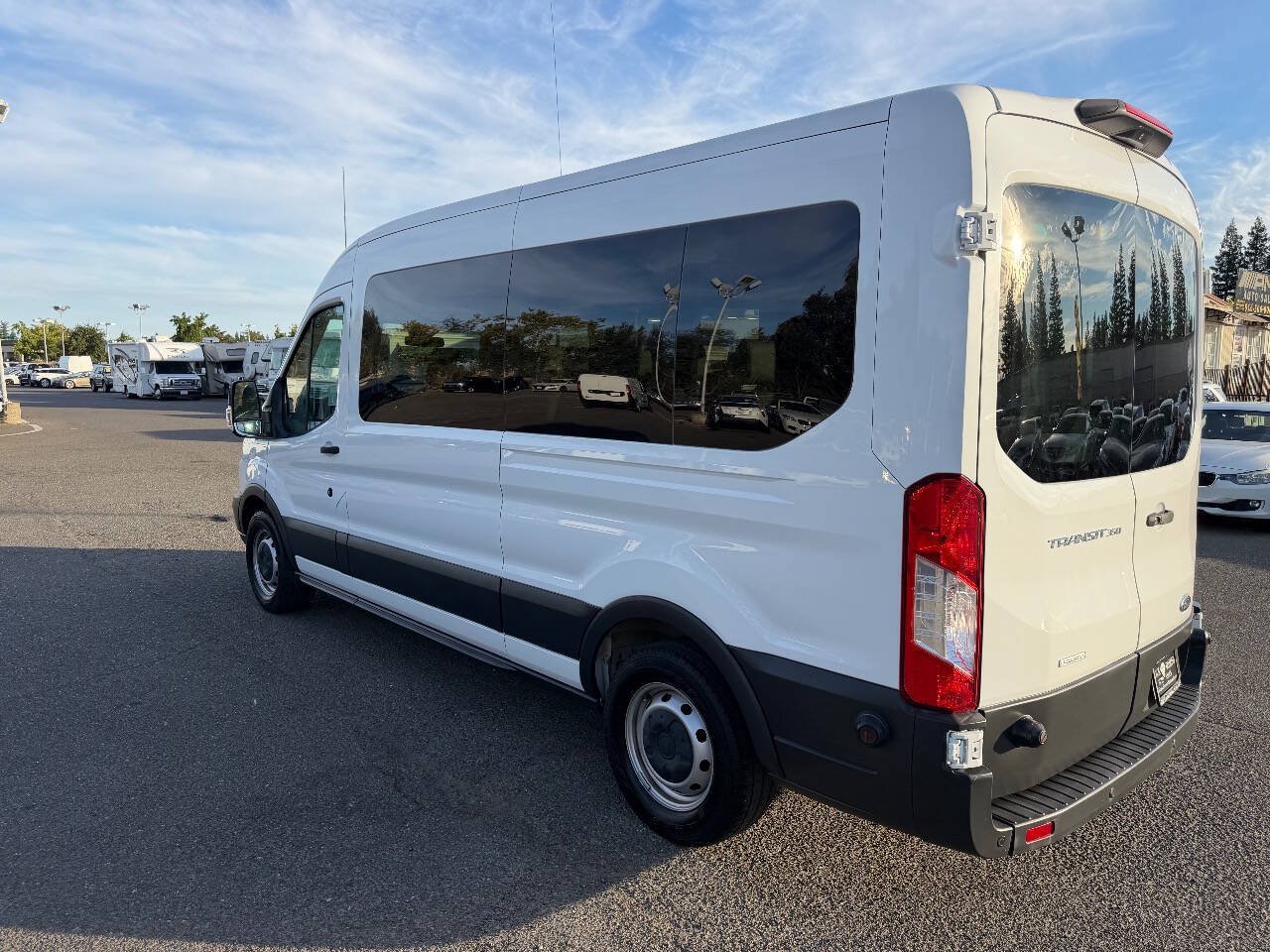 Used 2018 Ford Transit 350 XL RWD image 9