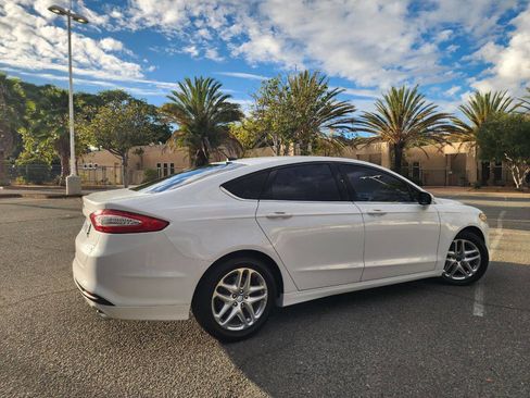 Used 2013 Ford Fusion SE image 8