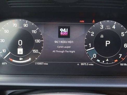 Certified 2025 Land Rover Discovery S AWD/4WD image 18