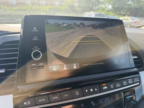 Used 2025 Honda Odyssey EX-L image 13