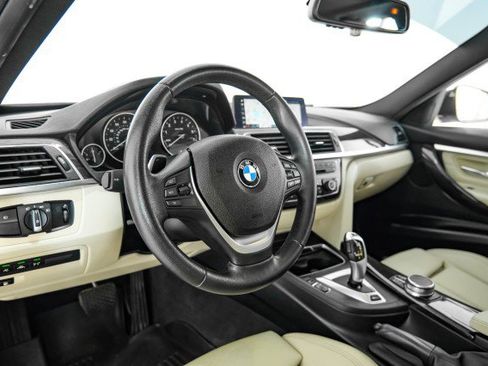 Used 2018 BMW 330e RWD image 12