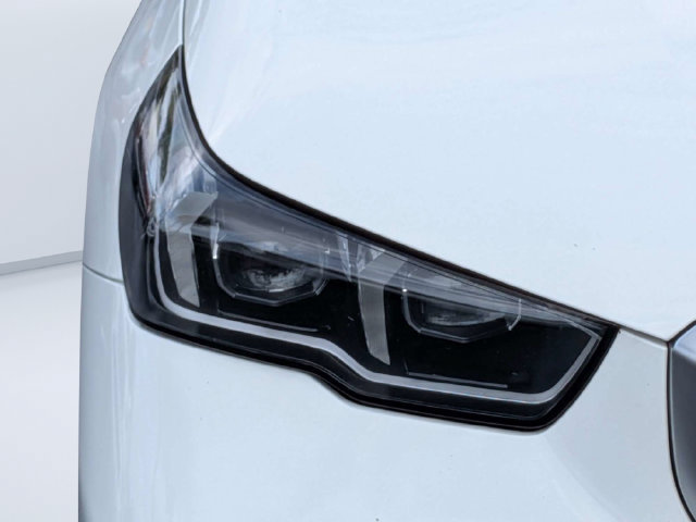 Used 2024 BMW i5 eDrive40i w/ M Sport Package RWD image 7